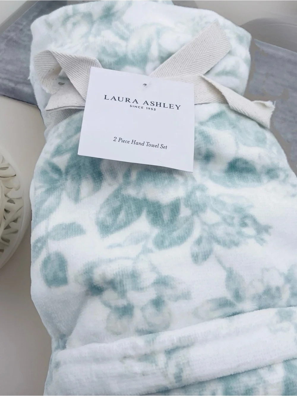 2 Laura Ashley Pale Green & White Floral Toile Velour Cotton HAND Towels NWT